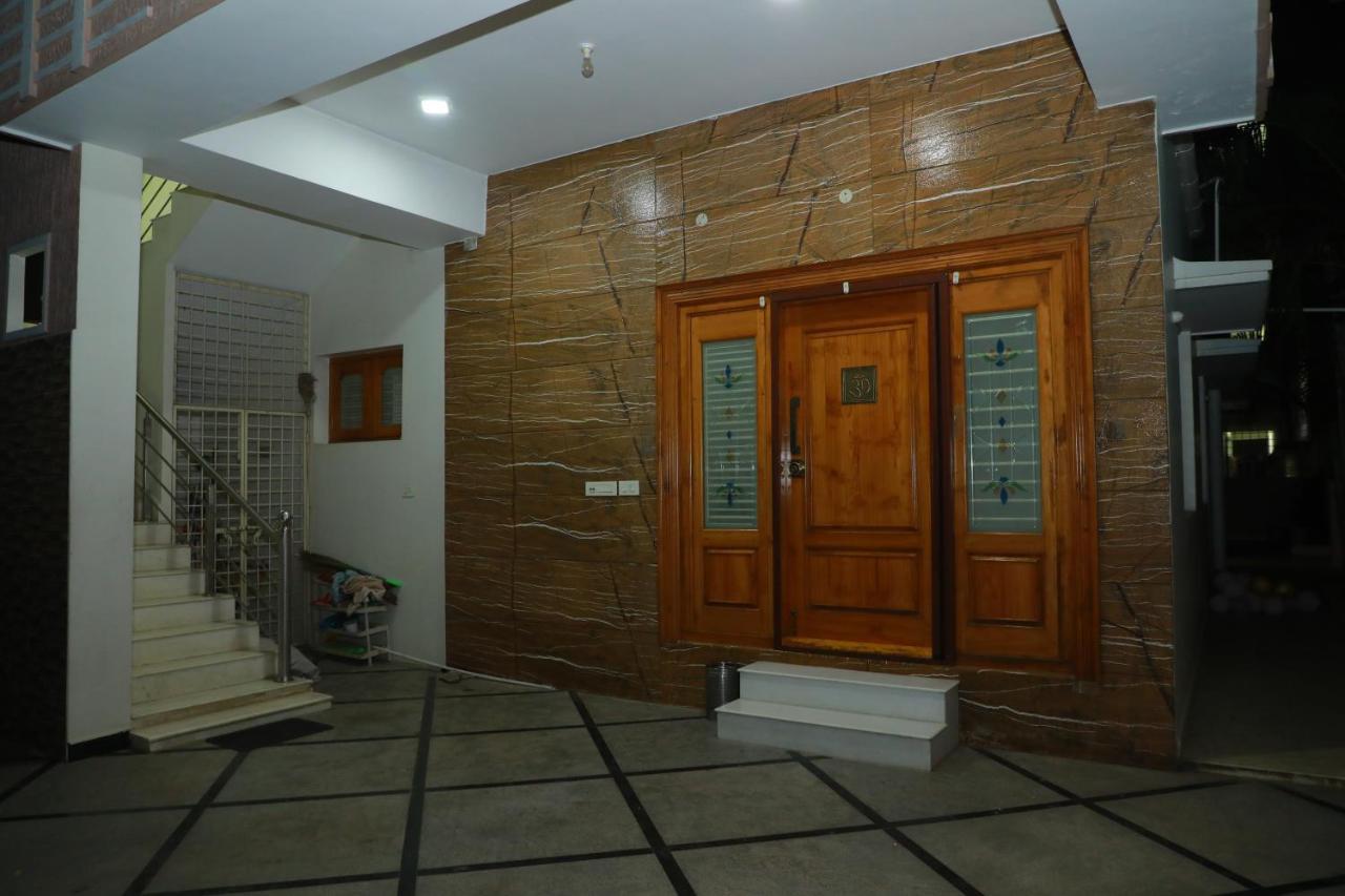 Hill View Paradise - 2Bhk'S & Rooms - A Golden Group Of Premium Home Stays - Tirupati Exteriér fotografie